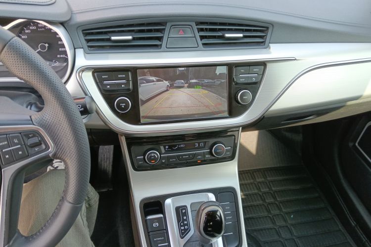 吉利汽车 帝豪GL 2017款 1.8L DCT精英型中控内饰16