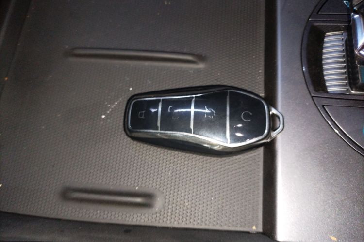 比亚迪 海豹06新能源 2024款 DM-i 120KM尊荣型中控内饰7001