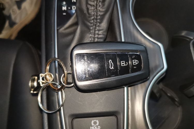 丰田 凯美瑞 2021款 2.0G 豪华版中控内饰7001