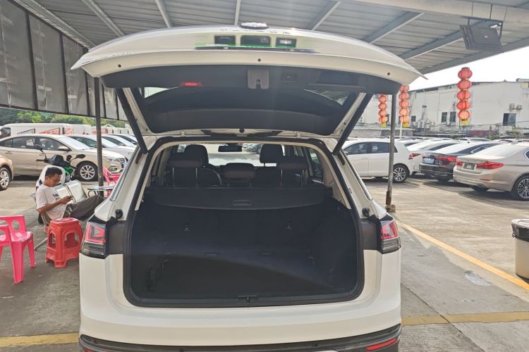 大众 探岳 2023款 330TSI 两驱豪华Plus进阶版机舱底盘23