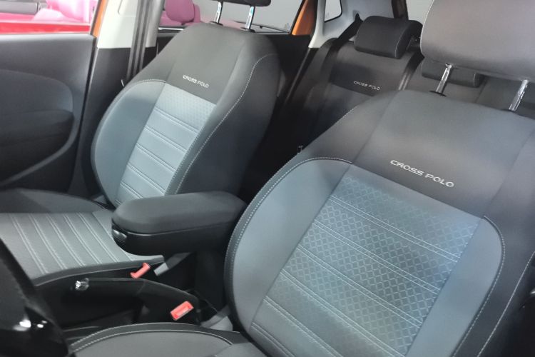 大众 2016款 1.6L Cross Polo 自动中控内饰19