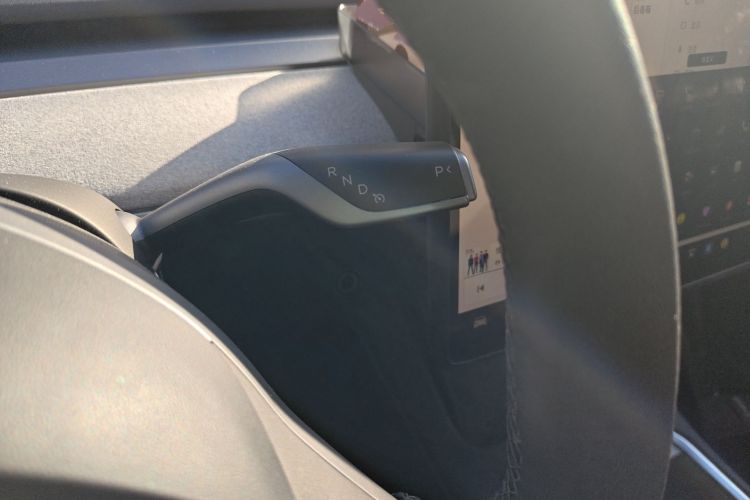 特斯拉 Model Y 2024款 后轮驱动版中控内饰18