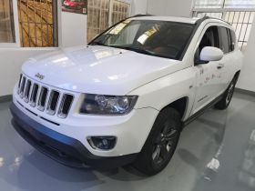 Jeep 指南者(进口) 2014款 改款 2.4L 四驱舒适版