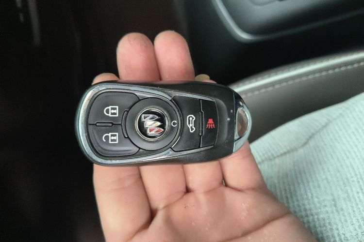 别克GL8 2022款 陆上公务舱 652T 豪华型中控内饰7001