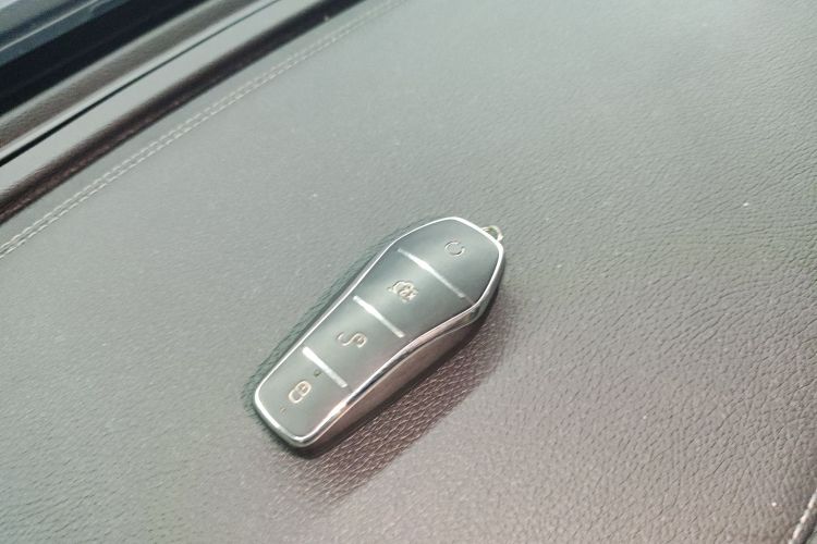 比亚迪 秦PLUS 2023款 冠军版 EV 510KM超越型中控内饰7001