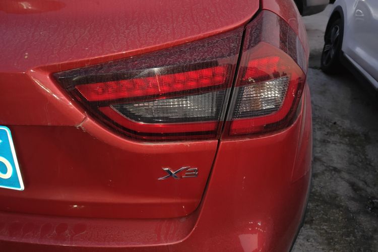 吉利汽车 远景X3 2019款 升级版 1.5L 手动尊贵型车身外观9