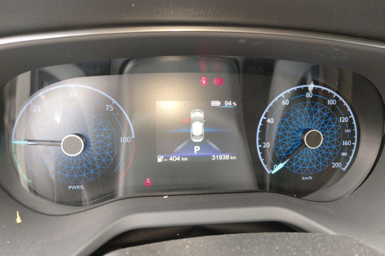 红旗E-QM5 2022款 431km 充电乐享版局部细节14