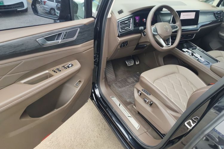 大众 威然 2024款 380TSI 尊贵版中控内饰20