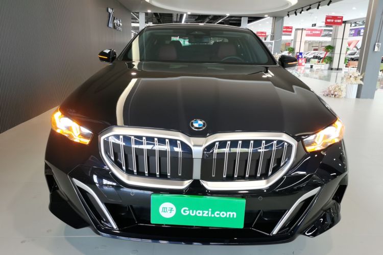 宝马5系 2024款 530Li 领先型 M运动套装车身外观6001