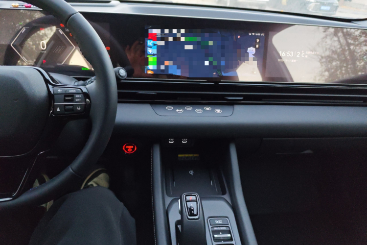 灵悉L 2025款 头号玩家版+增配亿点选装包中控内饰16