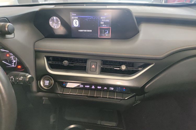 雷克萨斯UX 2020款 200 特别版局部细节16