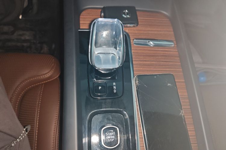 沃尔沃XC60新能源 2024款 T8 插电混动 长续航四驱智雅豪华版局部细节18