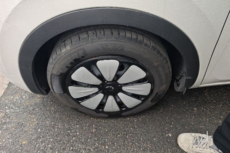 五菱汽车 五菱缤果 2023款 410km 灵犀尊享款车身外观6007