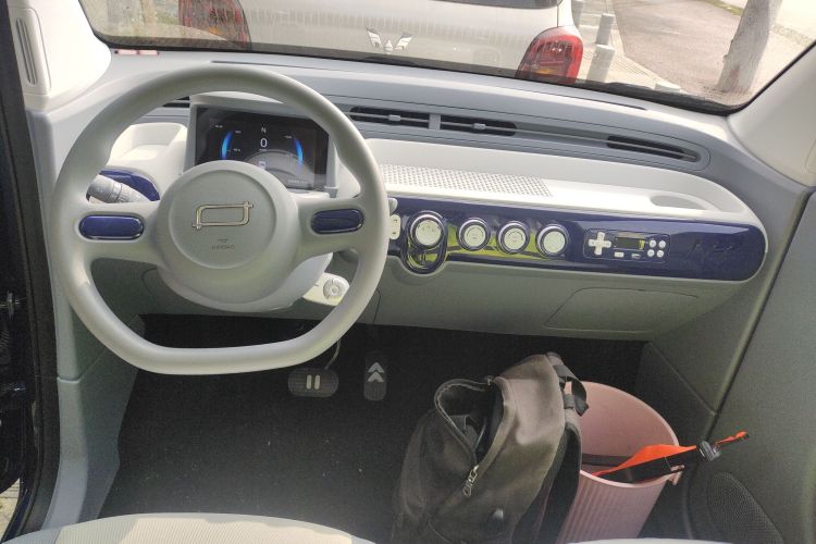 奔腾小马 2024款 170km 活力马中控内饰12