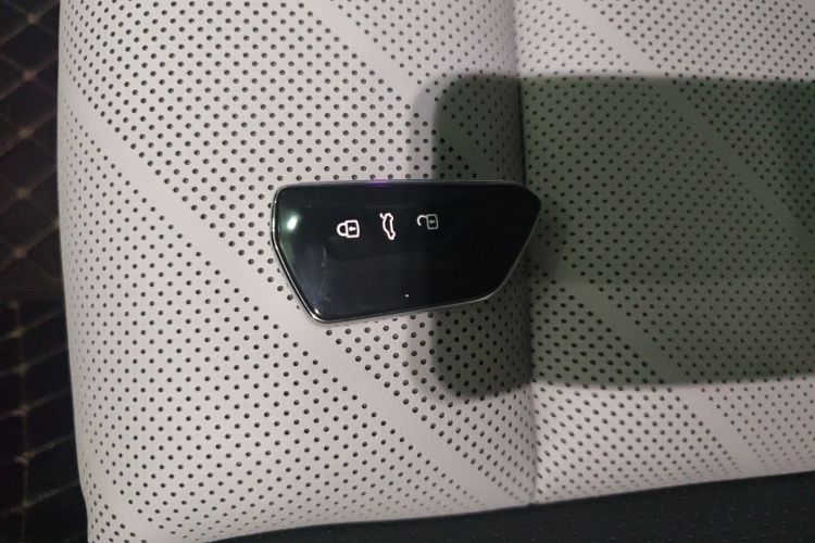 大众 高尔夫 2025款 300TSI R-Line中控内饰11