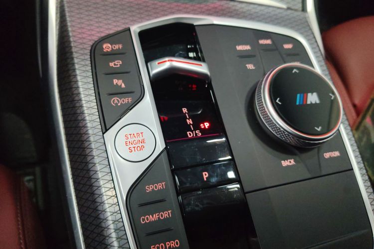 宝马3系 2025款 330Li M运动曜夜套装中控内饰18