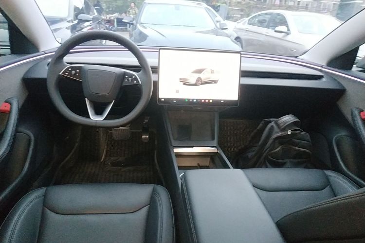 特斯拉 Model 3 2023款 后轮驱动版中控内饰7002
