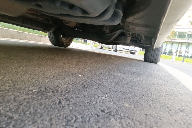 上汽大通MAXUS 大通G10 2014款 2.0T 自动精英版局部细节9001