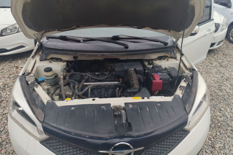 海马M3 2017款 1.5L 手动时尚型局部细节24