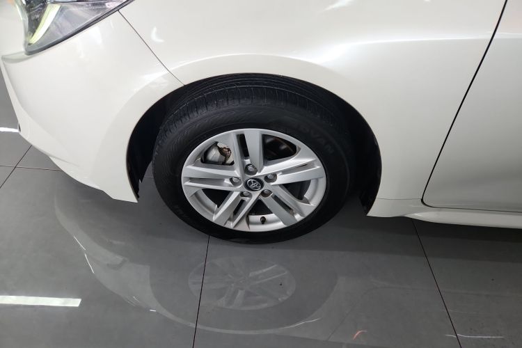 丰田 雷凌 2019款 185T CVT豪华版 国VI车身外观6007