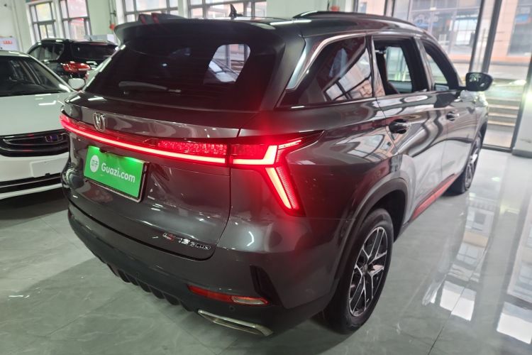 长安CS75 PLUS 2022款 第二代 1.5T 自动豪华型车身外观7