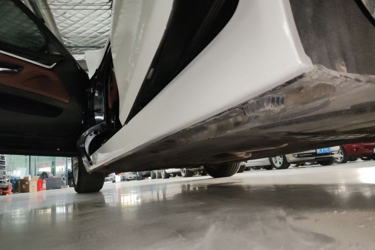 宝马5系 2014款 525Li 领先型局部细节9002