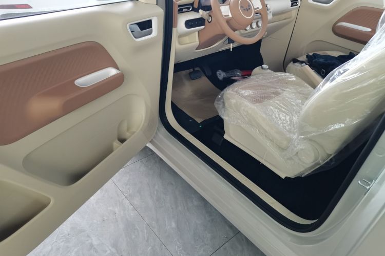 五菱汽车 宏光MINIEV 2024款 第三代 215km 青春版中控内饰20