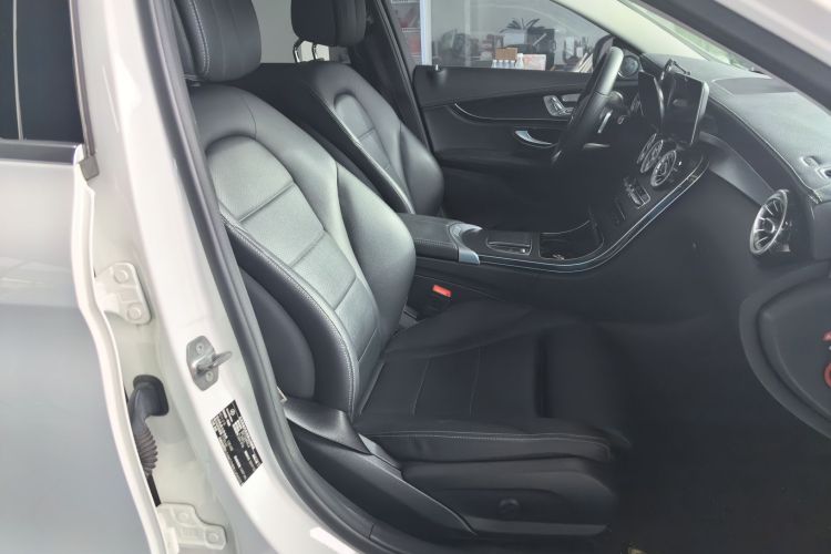 奔驰C级 2020款 C 260 L 运动版局部细节41