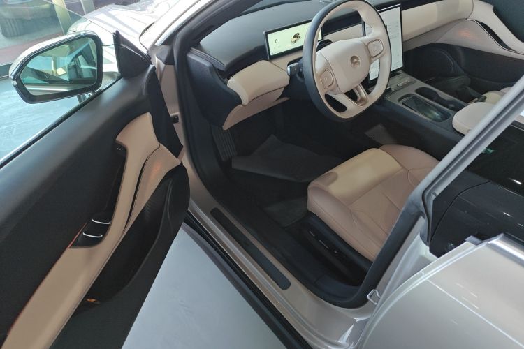 蔚来ET5T 2023款 75kWh Touring中控内饰20