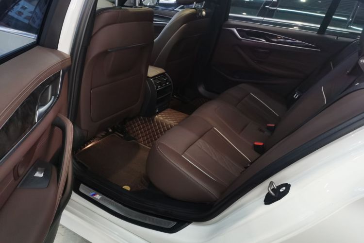 宝马5系 2021款 525Li M运动套装中控内饰21