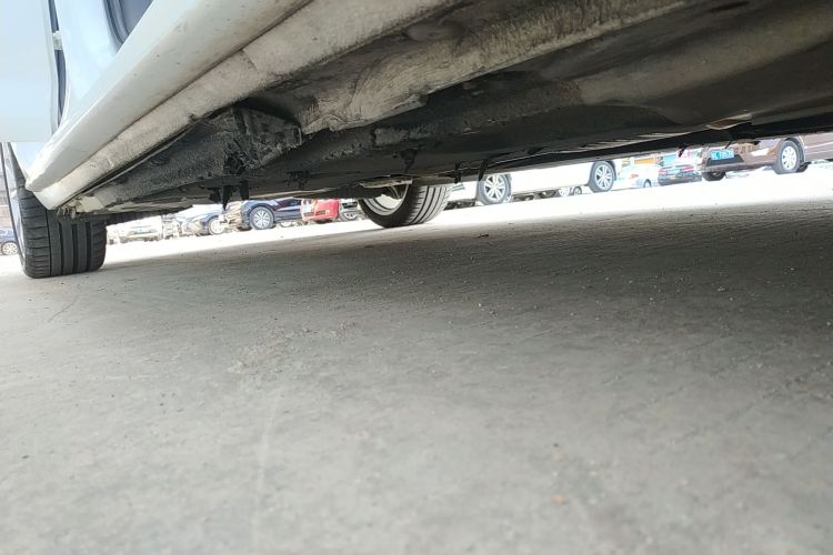 奥迪A4L 2018款 30周年年型 40 TFSI 时尚型局部细节9001