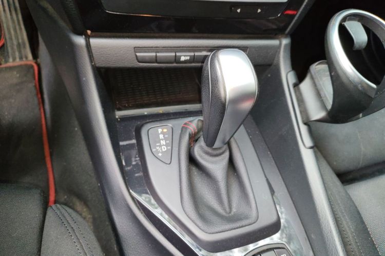 宝马X1 2013款 sDrive18i 运动设计套装局部细节18