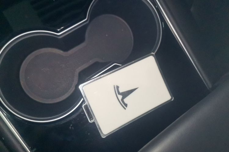 特斯拉 Model 3 2020款 改款 长续航后轮驱动版中控内饰11