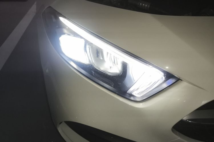 奔驰A级 2021款 A 200 L 运动轿车动感型车身外观6006