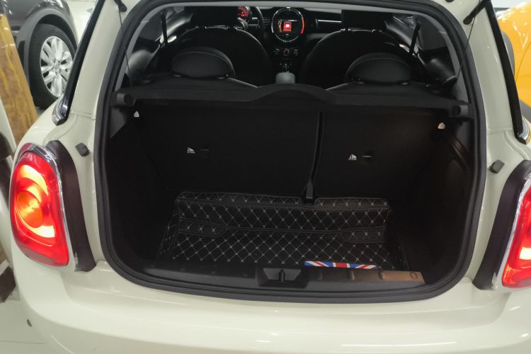 MINI 2018款 1.5T ONE PLUS机舱底盘23