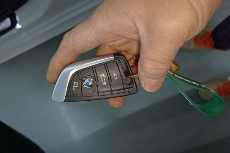 宝马3系 2021款 320Li M运动套装中控内饰11