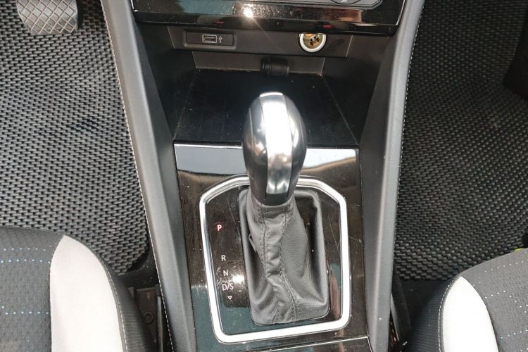 捷达VS7 2023款 280TSI 自动进取版中控内饰18