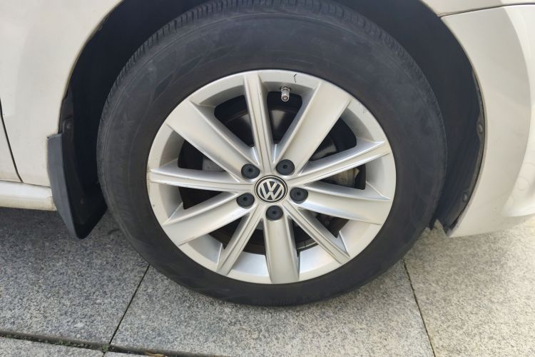 大众 Polo 2014款 1.4L 自动舒适版车身外观10