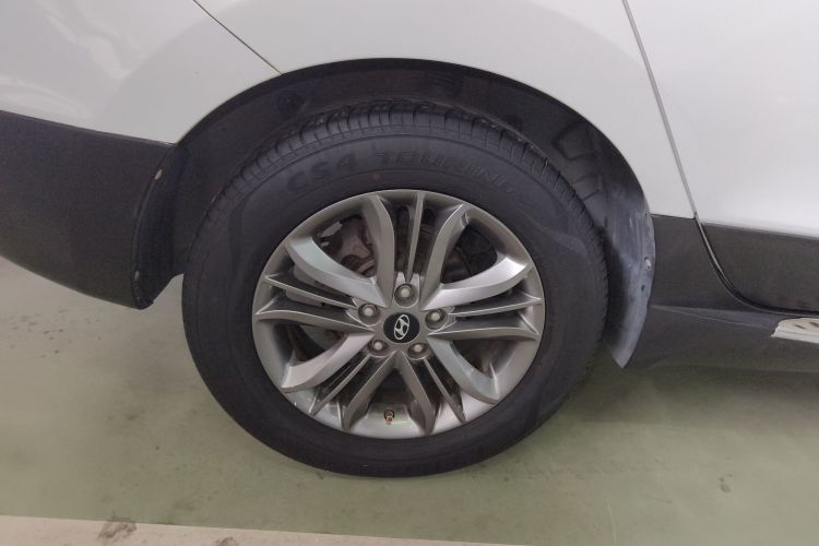 北京现代ix35 2015款 2.0L 自动两驱智能型 国V车身外观6008