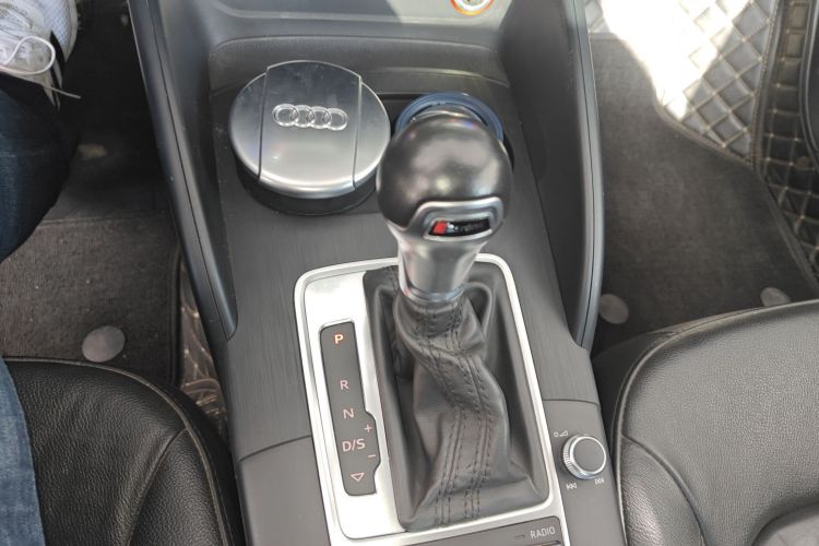 奥迪A3 2016款 Limousine 35 TFSI 风尚型中控内饰18