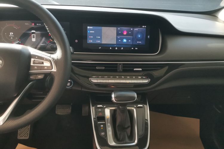 广汽传祺 传祺M6 2019款 270T DCT尊贵版（六座）国VI中控内饰16