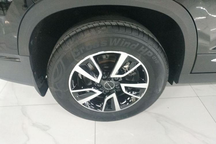 东风风行 风行T5 2022款 盛世款 1.6L 手动筑梦版五座车身外观6008