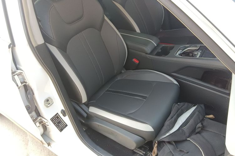 东风风神E70 2023款 500 智行版 磷酸铁锂 48.6kWh 120kW局部细节41