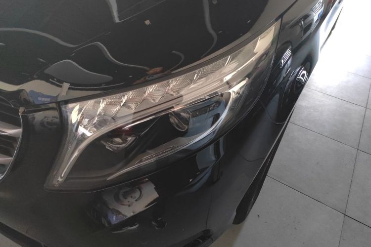 奔驰V级 2018款 V 260 领航版 国V局部细节36