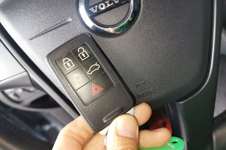 沃尔沃V40 2018款 T3 智尚版中控内饰7001