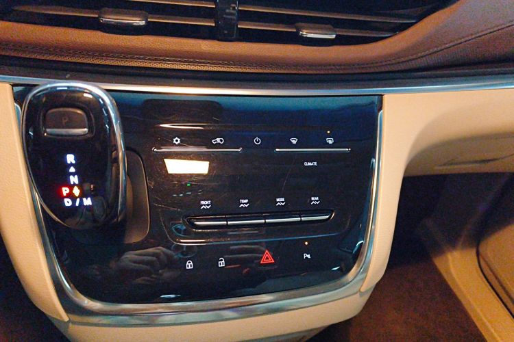 别克GL8 2022款 陆上公务舱 652T 豪华型局部细节16