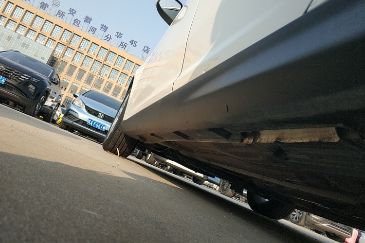 福特 福克斯 2015款 三厢 1.6L 手动舒适型局部细节9002