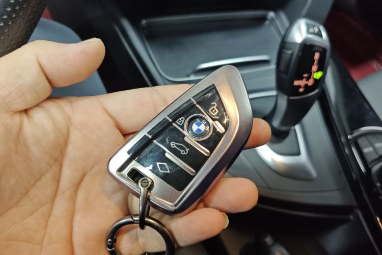 宝马3系 2018款 320Li xDrive 时尚型中控内饰11