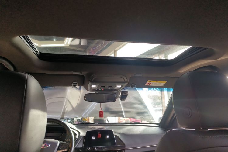 凯迪拉克CT4 2021款 28T 风尚型中控内饰22