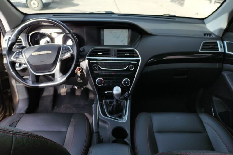 猎豹汽车 猎豹CS10 2017款 2.0T 手动风尚型中控内饰12